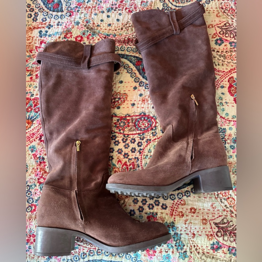 Salvatore Ferragamo brown suede Size 9 knee high. New.